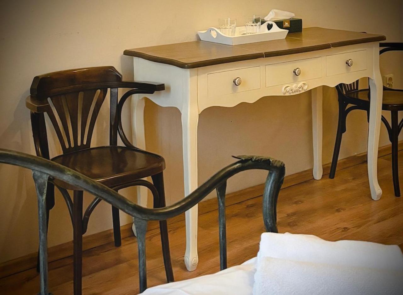 Antonio Old Town Residence Presov Ngoại thất bức ảnh
